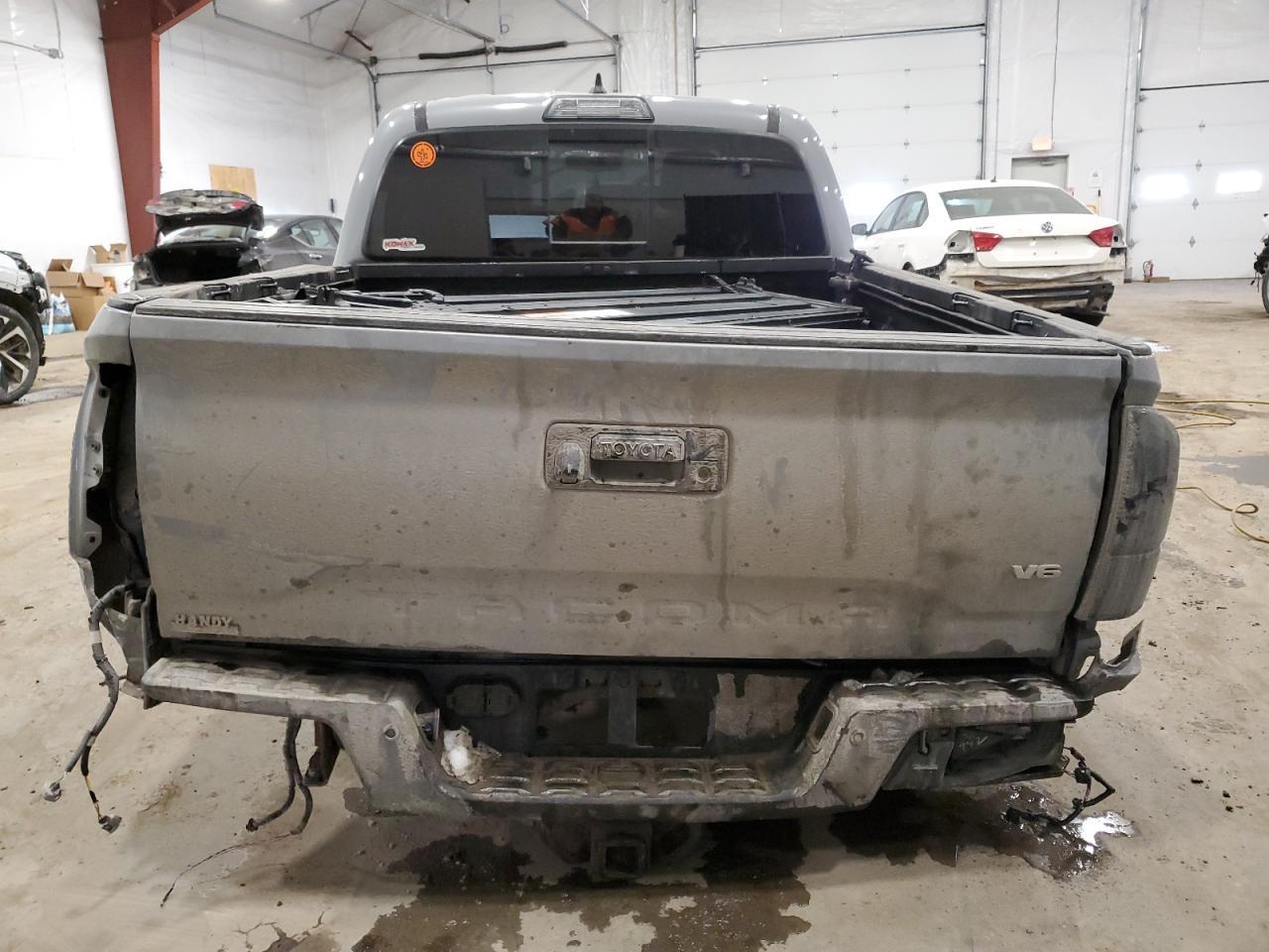 2018 TOYOTA TACOMA DOU - Фото 6
