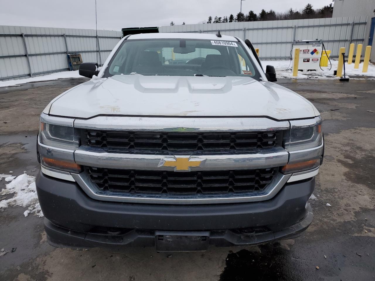 2017 CHEVROLET SILVERADO - Image 5