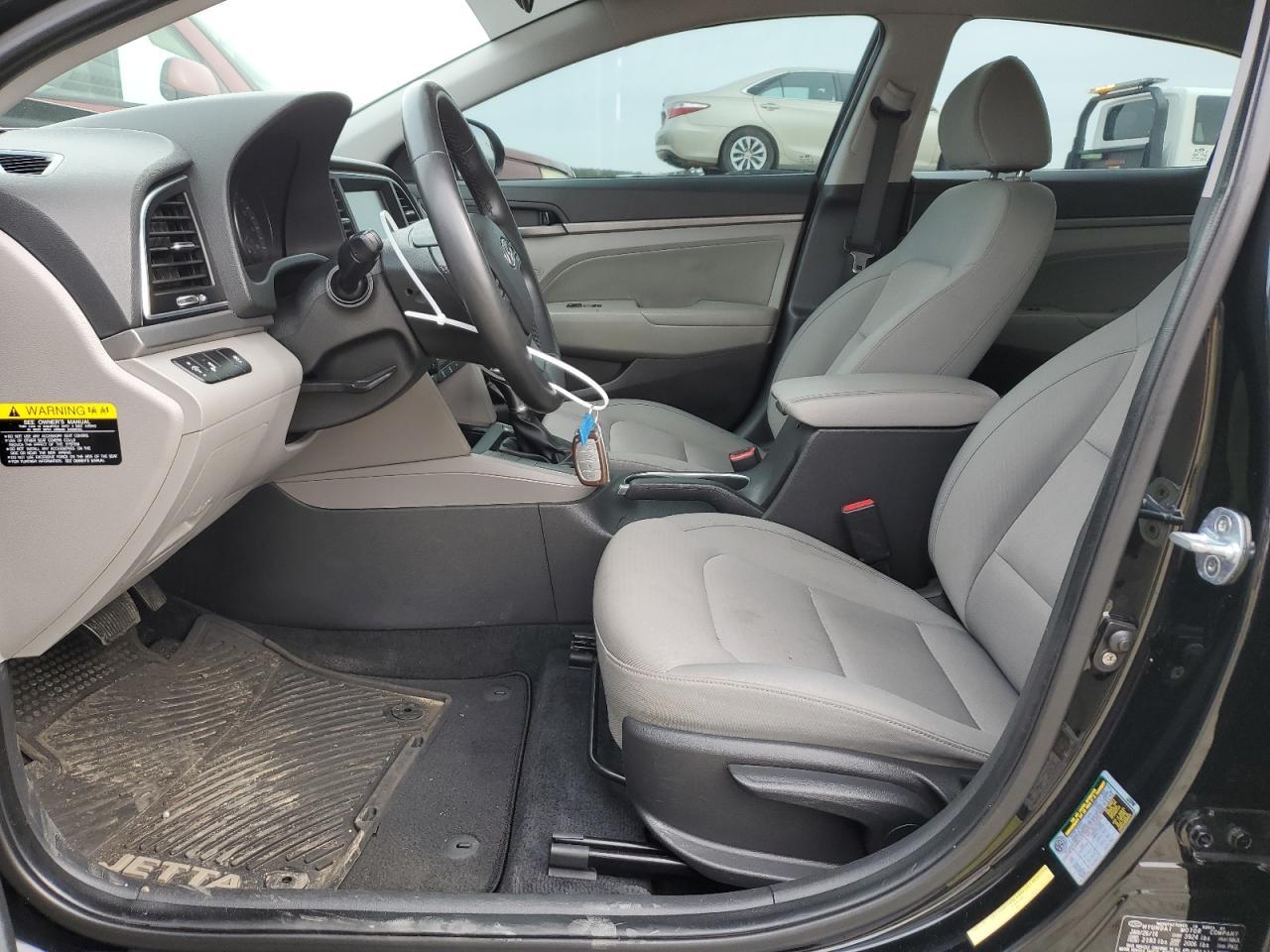 2017 HYUNDAI ELANTRA SE - Image 7