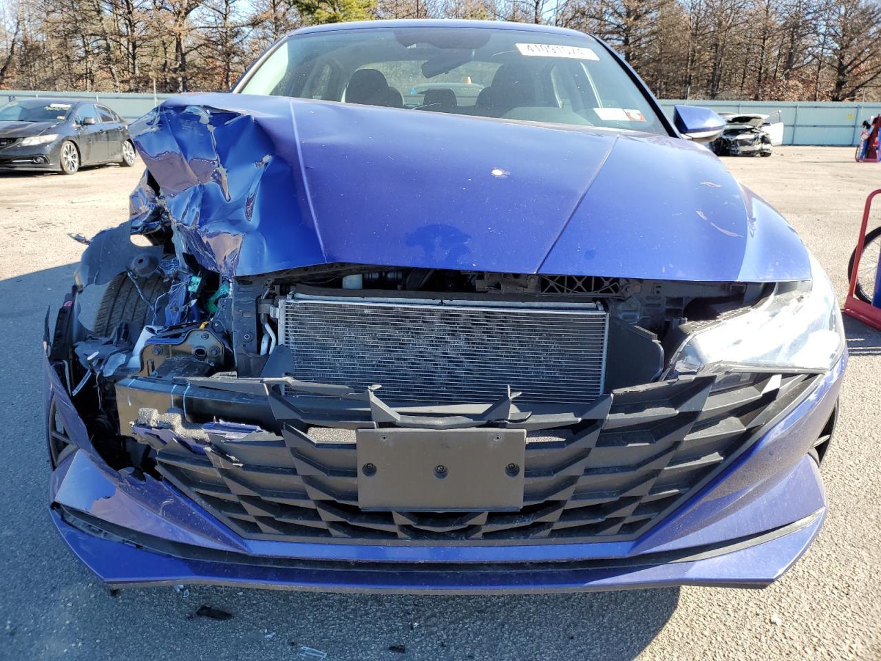 2022 HYUNDAI ELANTRA SE - Фото 5