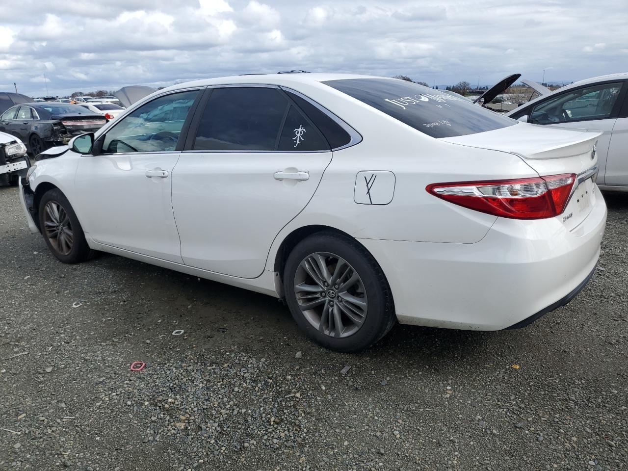 2017 TOYOTA CAMRY LE - Фото 2