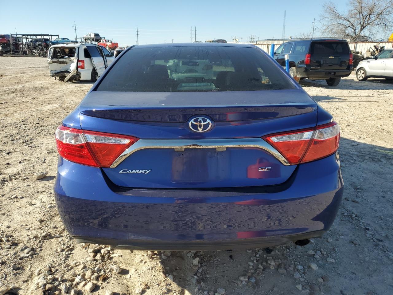 2016 TOYOTA CAMRY LE - Фото 6