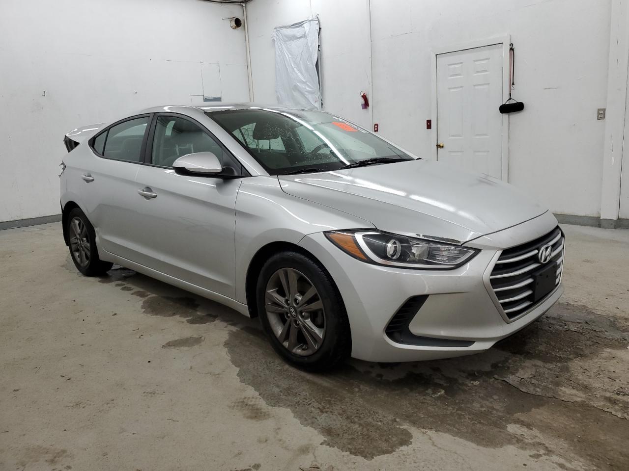 2018 HYUNDAI ELANTRA SE - Фото 4