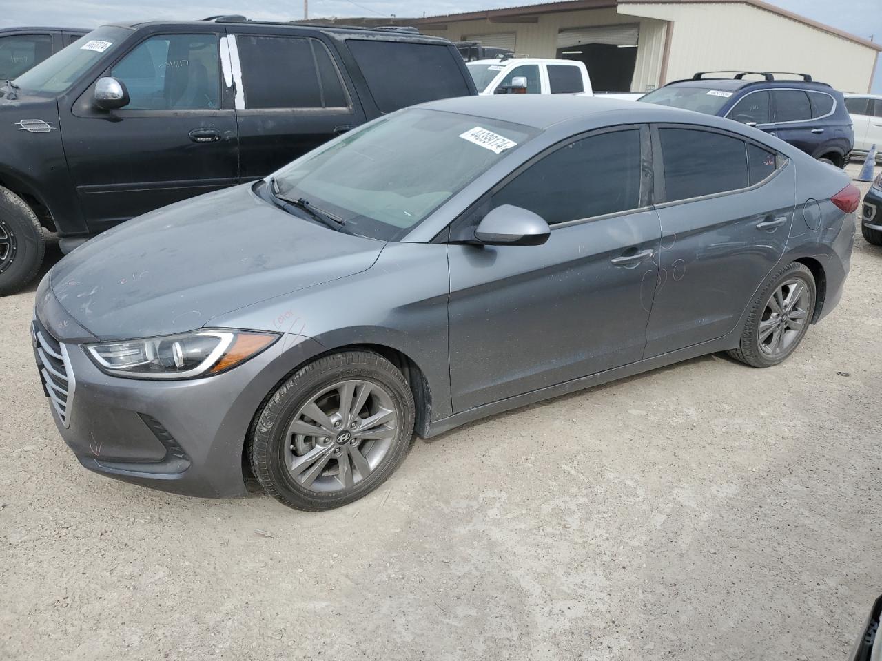 2018 HYUNDAI ELANTRA SE