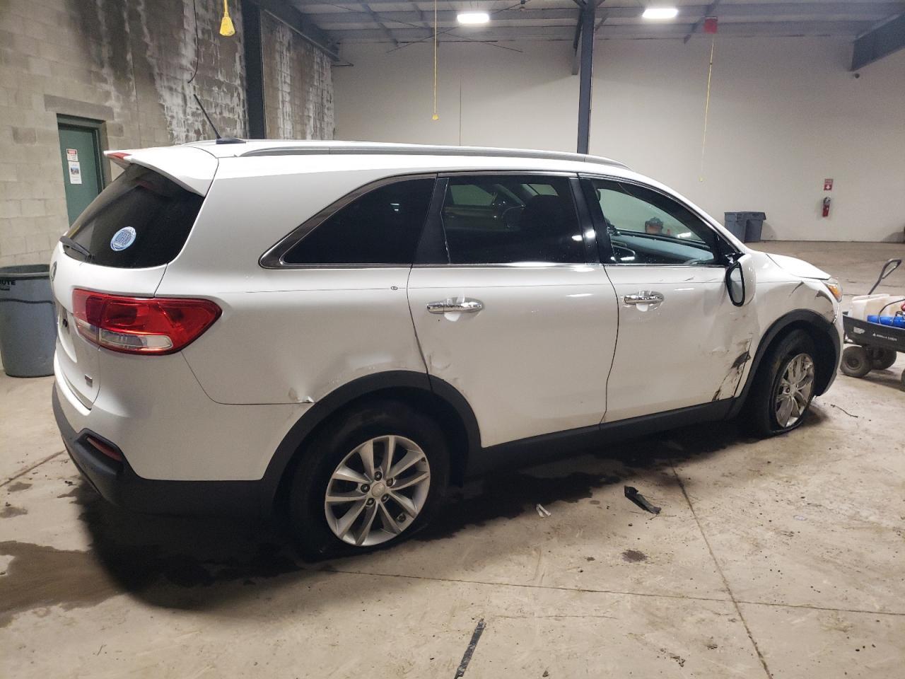 2016 KIA SORENTO LX - Image 3