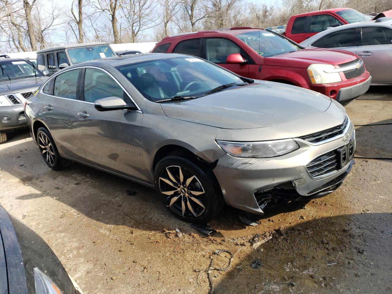 2017 CHEVROLET MALIBU LT - Image 4