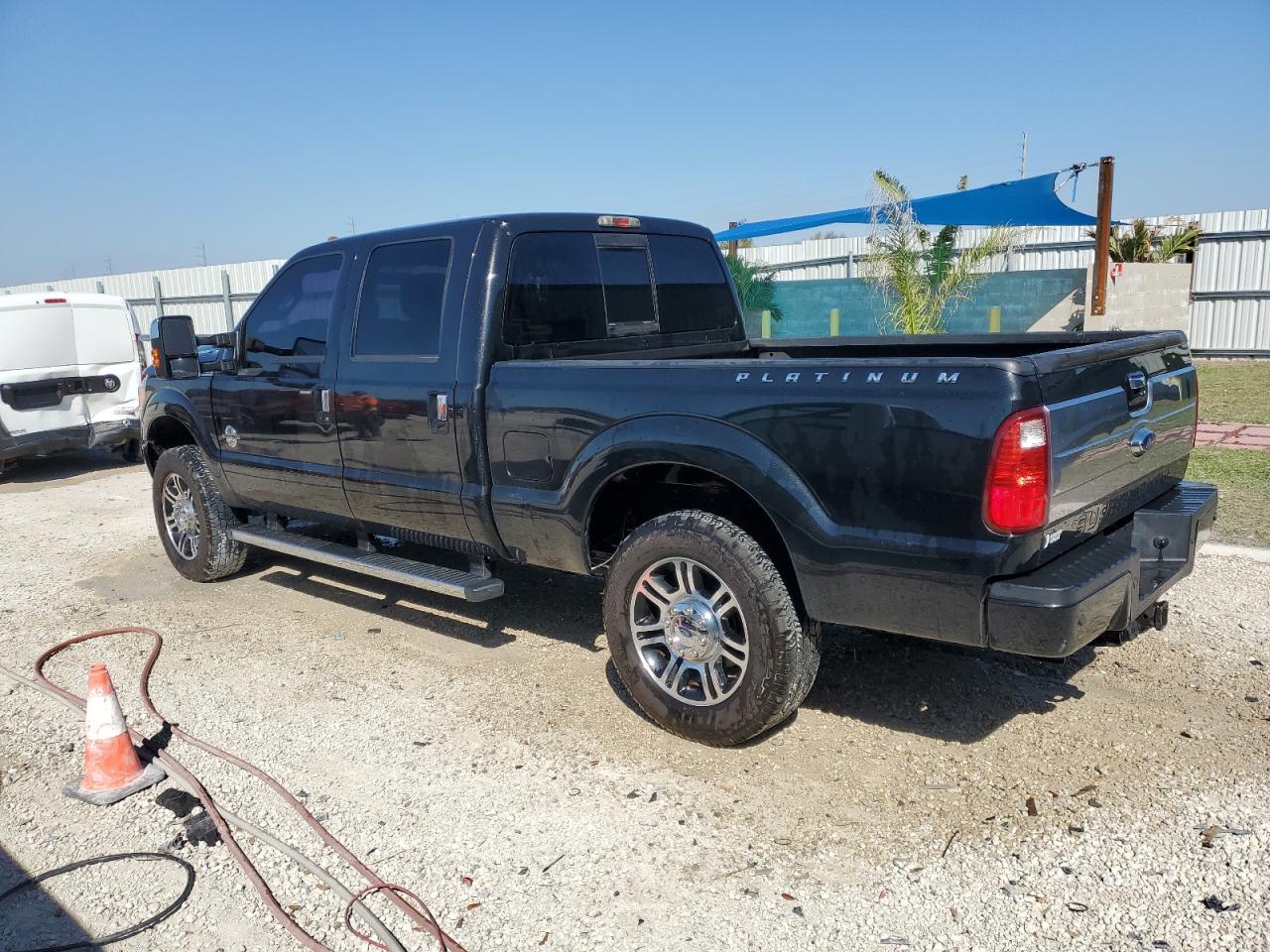 2015 FORD F250 SUPER - Фото 2