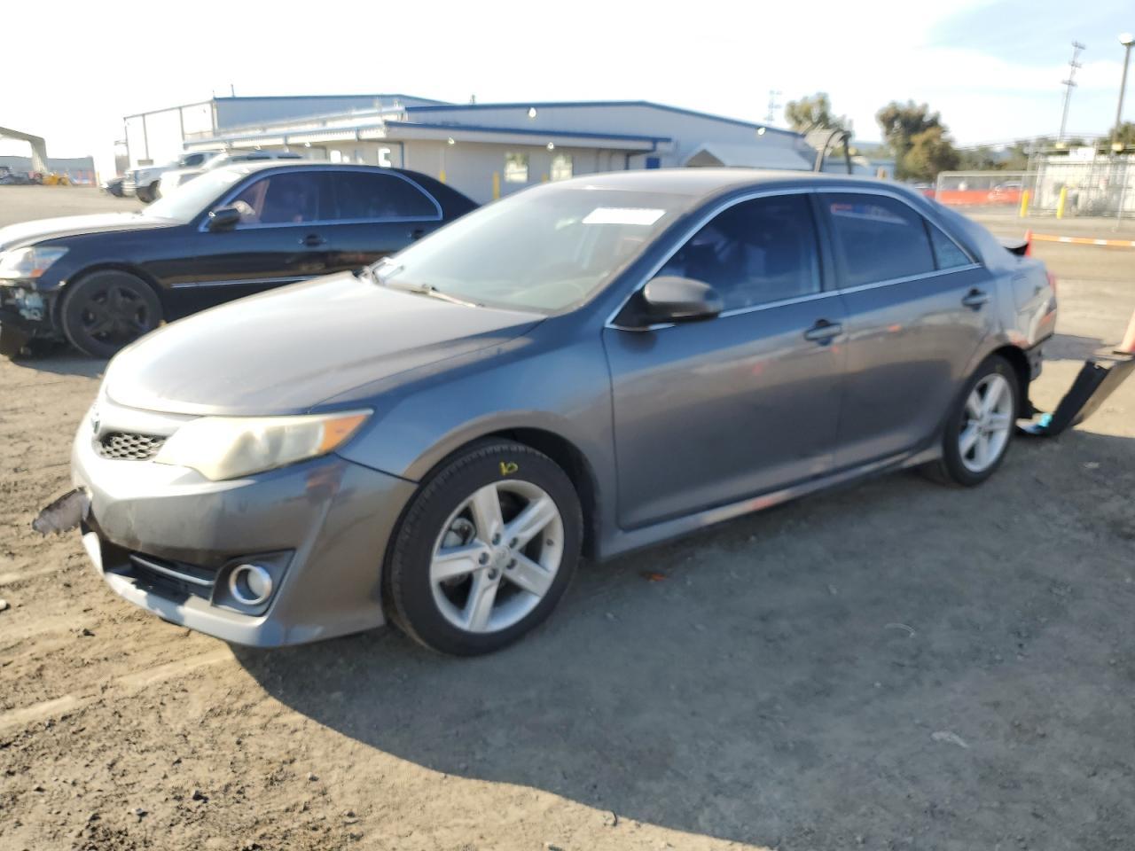 2014 TOYOTA CAMRY L