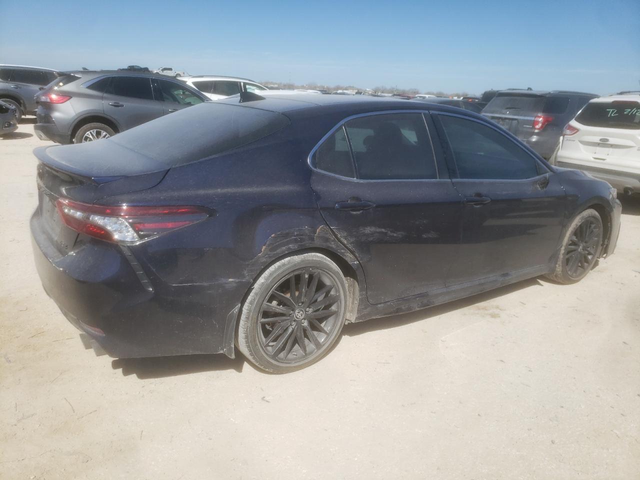 2021 TOYOTA CAMRY XSE - Фото 3
