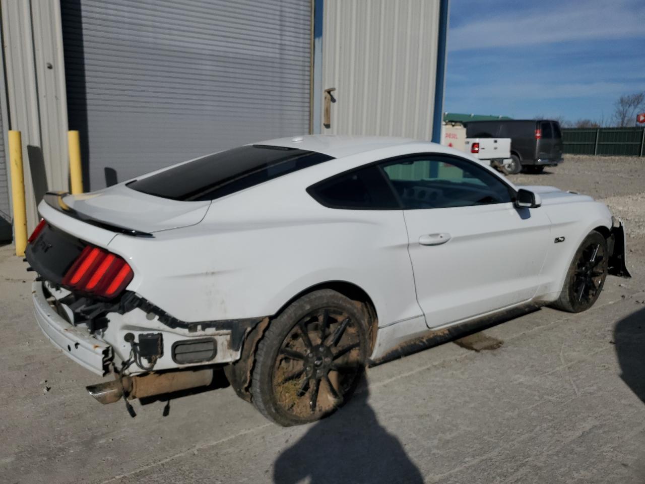 2016 FORD MUSTANG GT - Фото 3