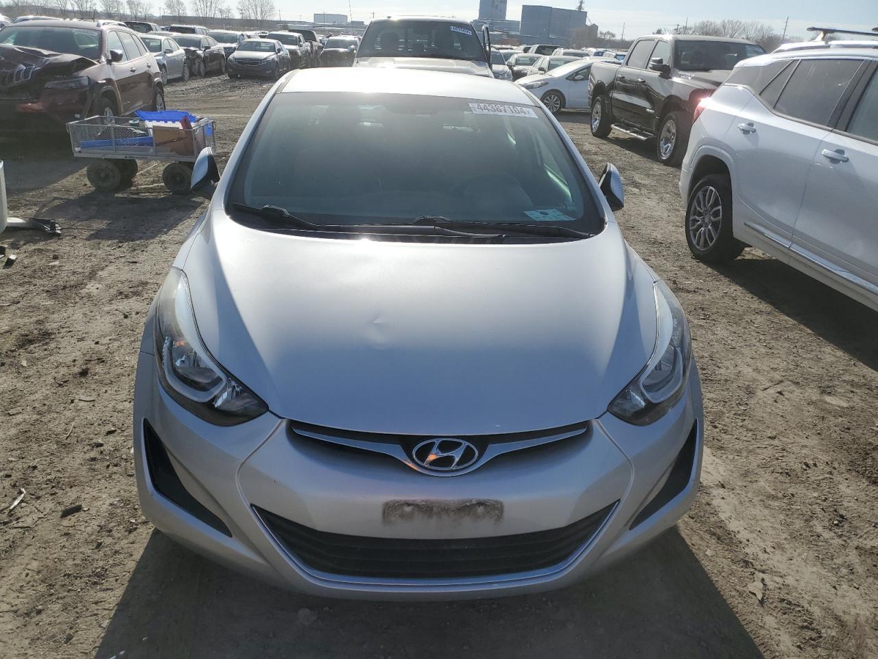 2015 HYUNDAI ELANTRA SE - Image 5