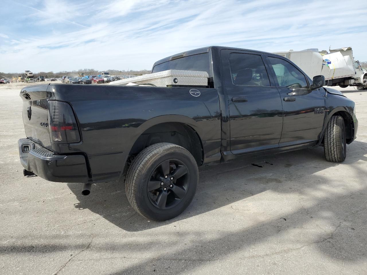 2018 RAM 1500 ST - Image 3