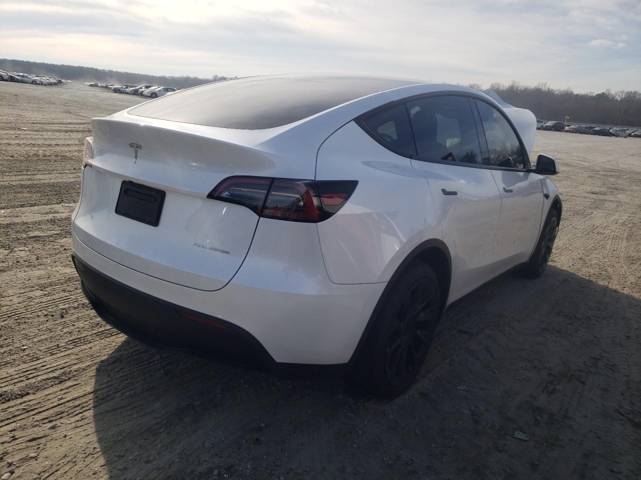 2023 TESLA MODEL Y - Фото 3