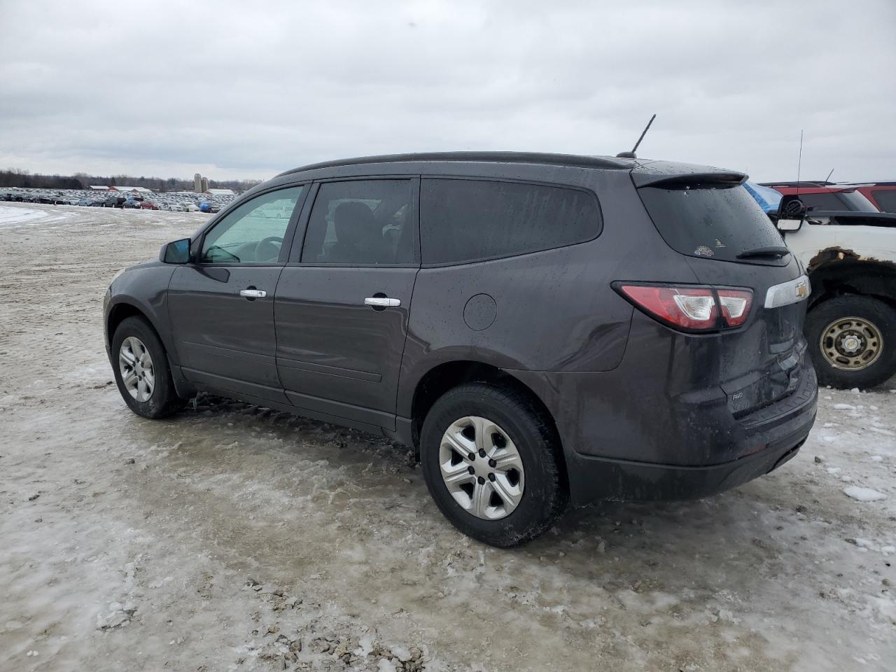 2015 CHEVROLET TRAVERSE L - Фото 2