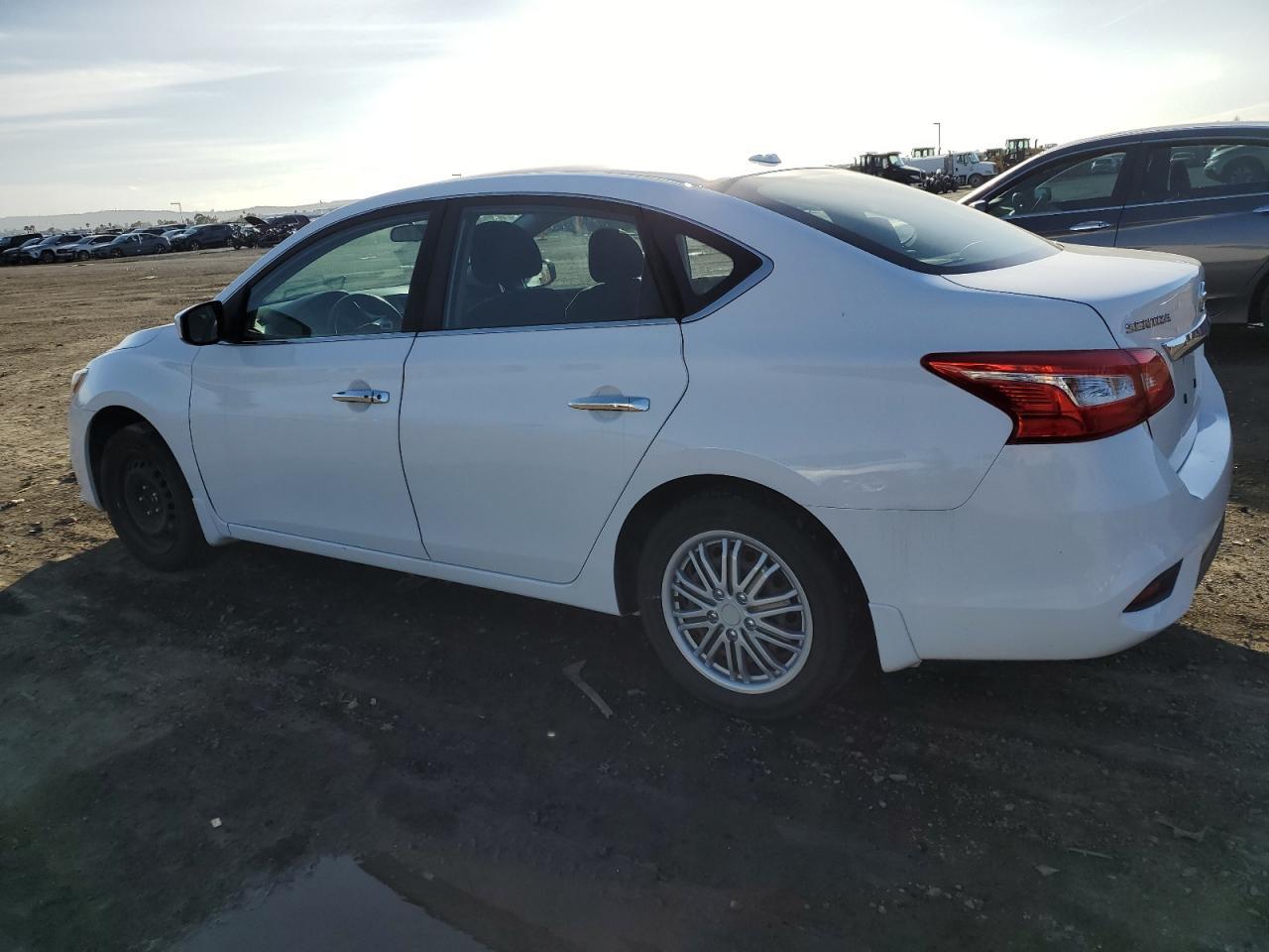 2017 NISSAN SENTRA S - Фото 2