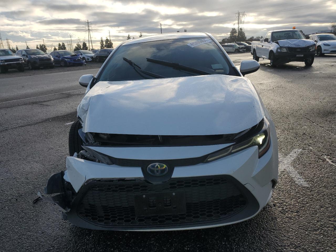 2021 TOYOTA COROLLA LE - Image 5