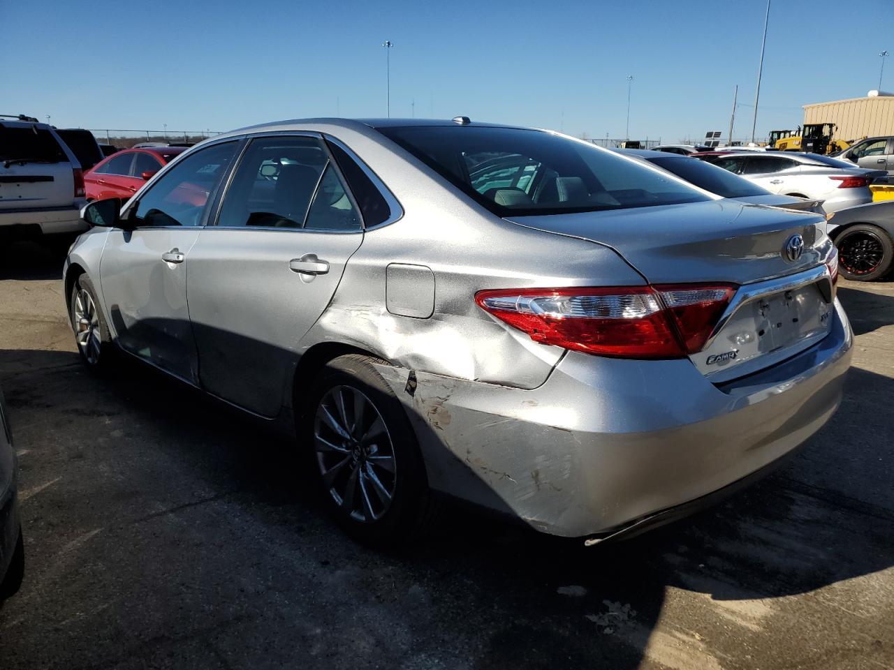 2016 TOYOTA CAMRY LE - Image 2