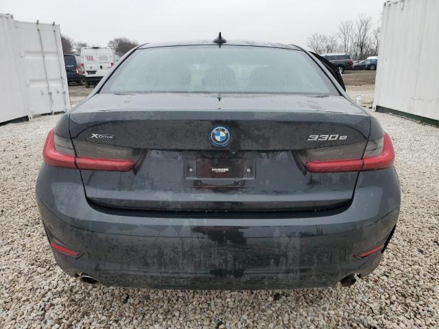 2022 BMW 330Xe - Фото 6