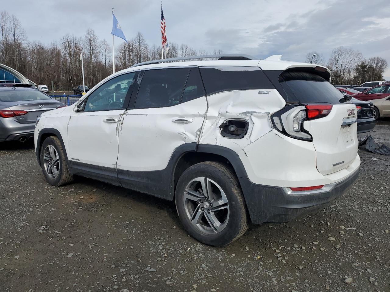 2021 GMC TERRAIN SL - Image 2