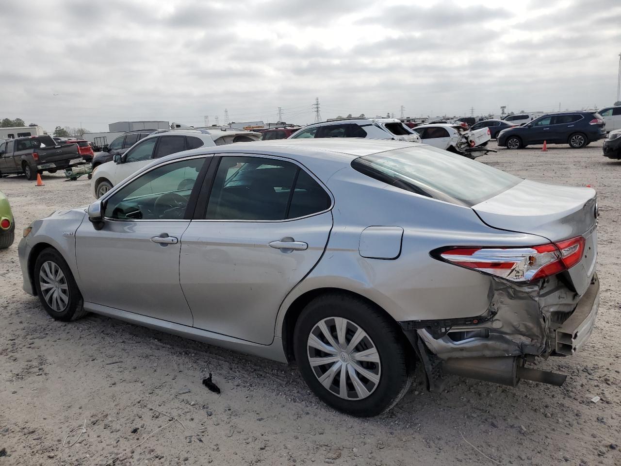 2018 TOYOTA CAMRY LE - Image 2