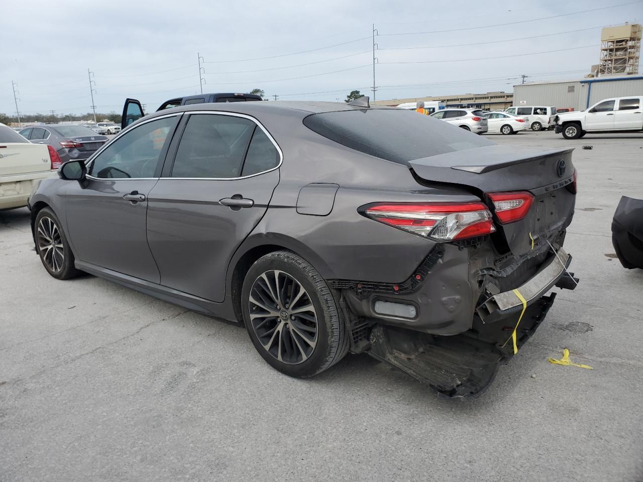 2019 TOYOTA CAMRY L - Фото 2