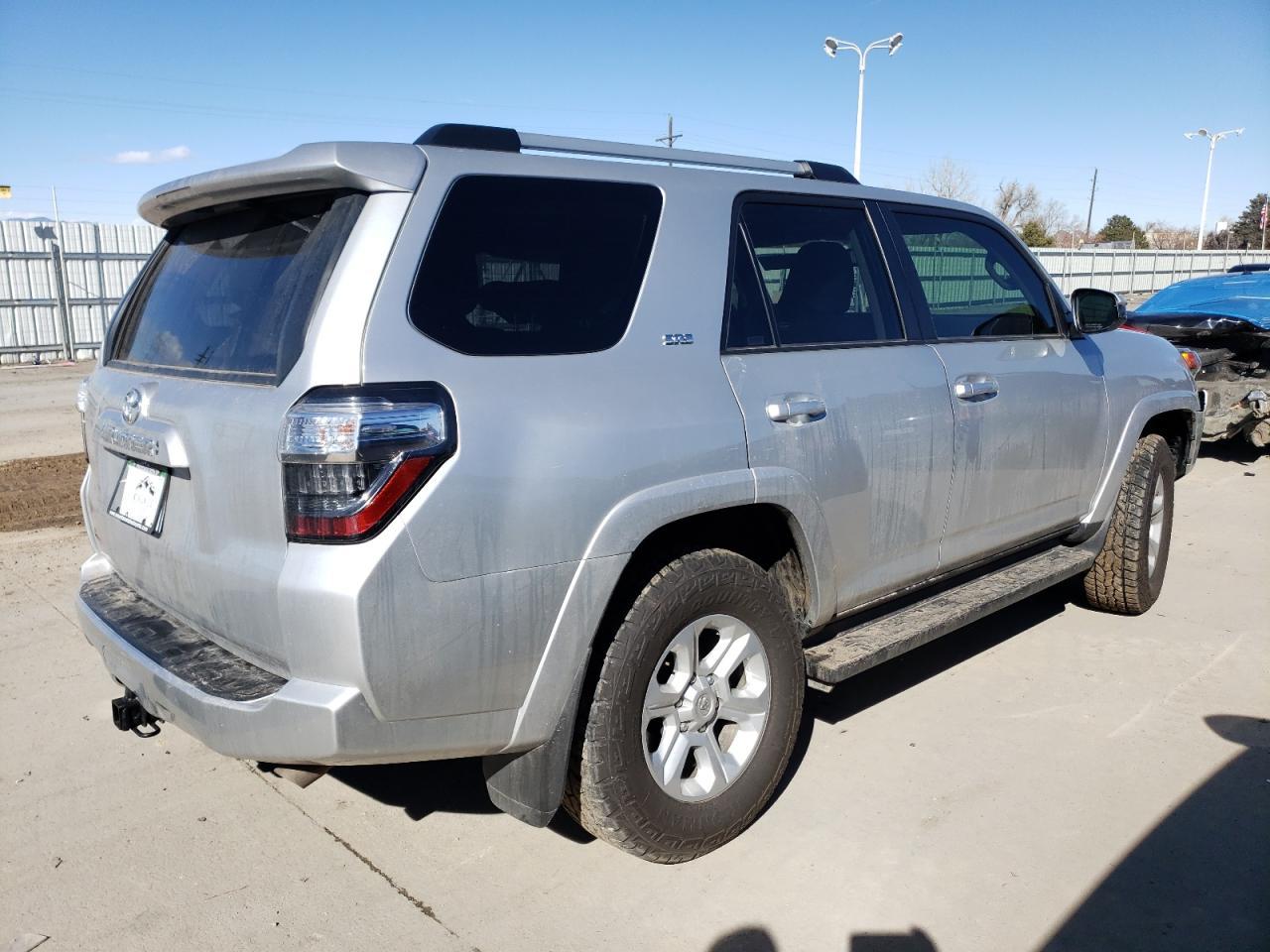 2022 TOYOTA 4RUNNER SR - Image 3