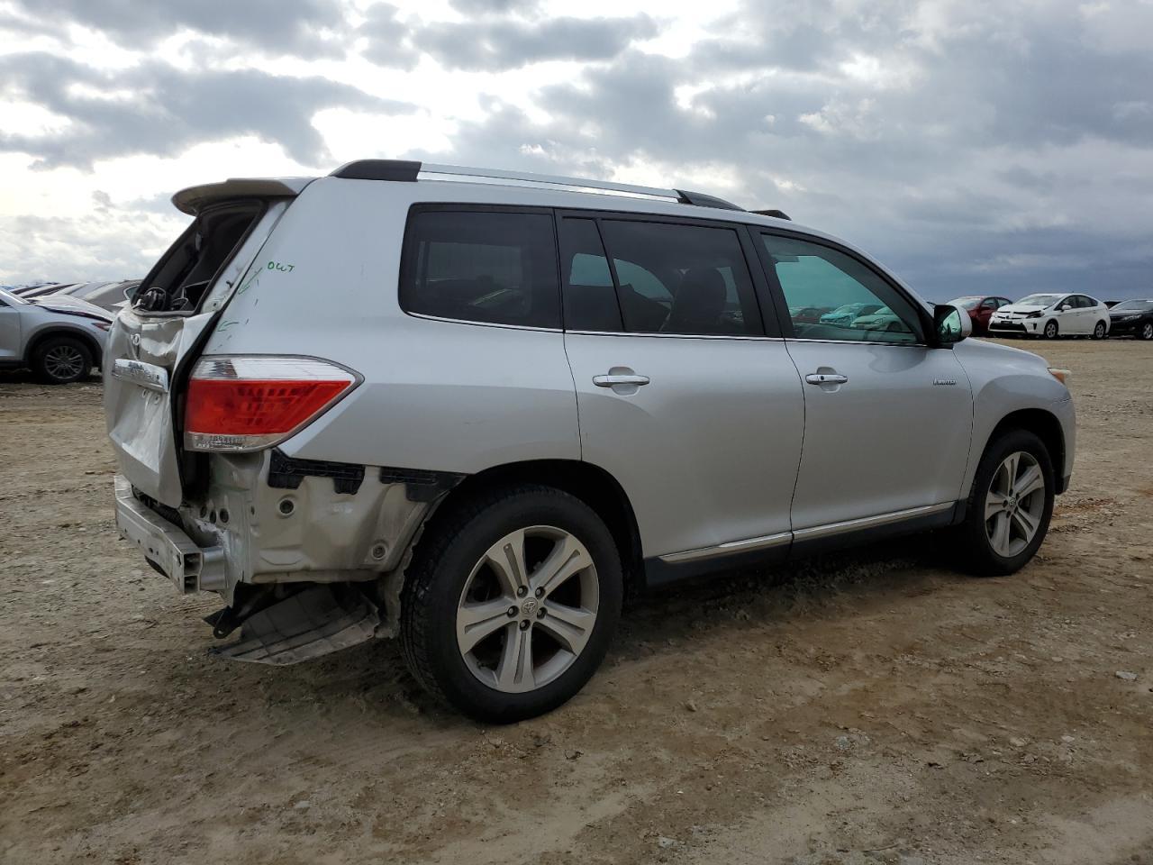 2012 TOYOTA HIGHLANDER - Фото 3