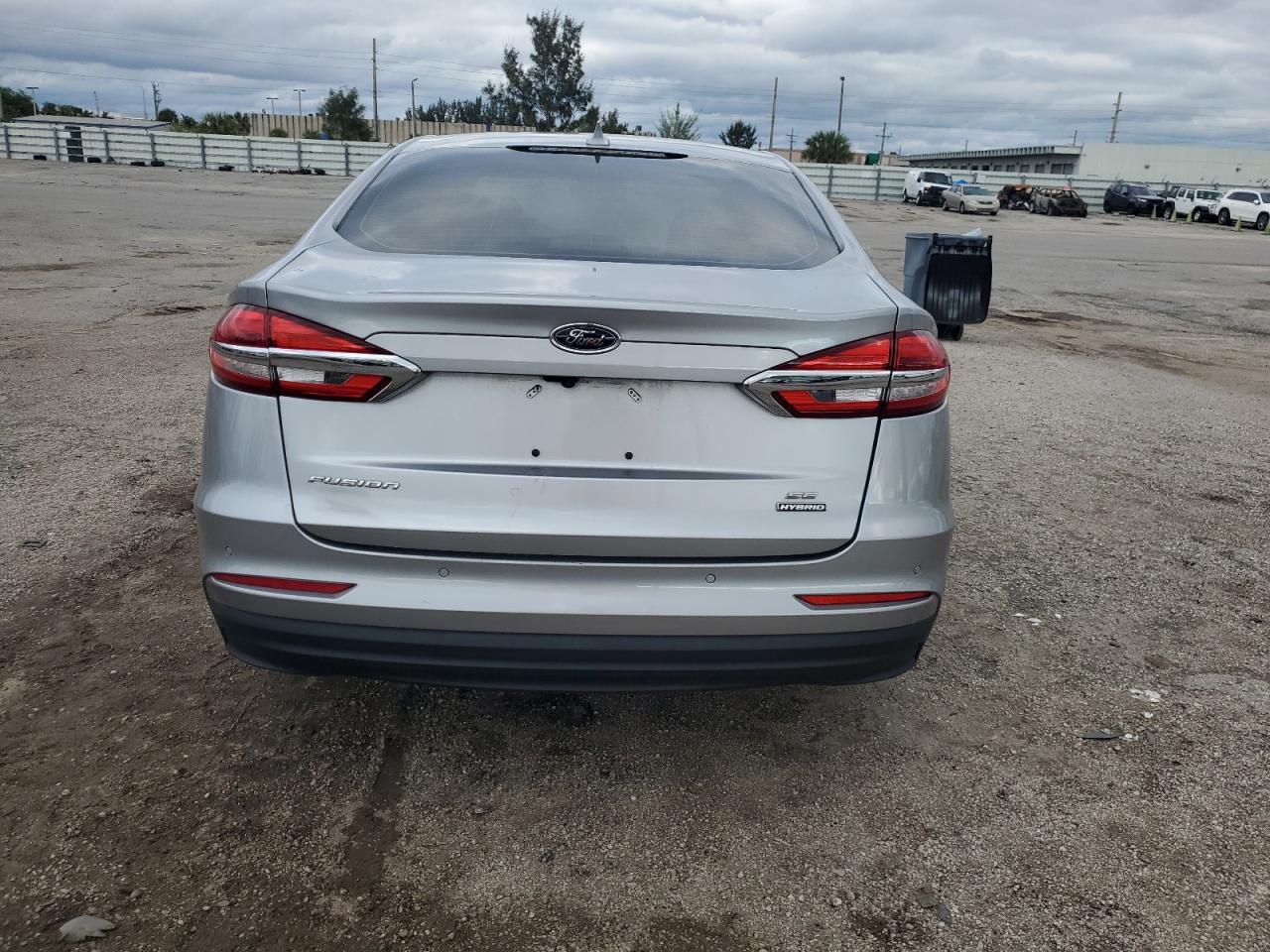2020 FORD FUSION SE - Фото 6