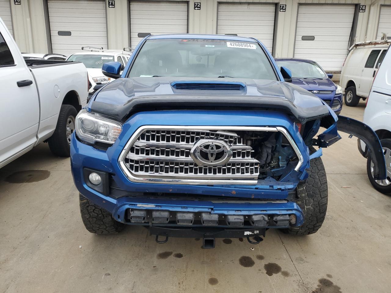 2017 TOYOTA TACOMA DOU - Фото 5