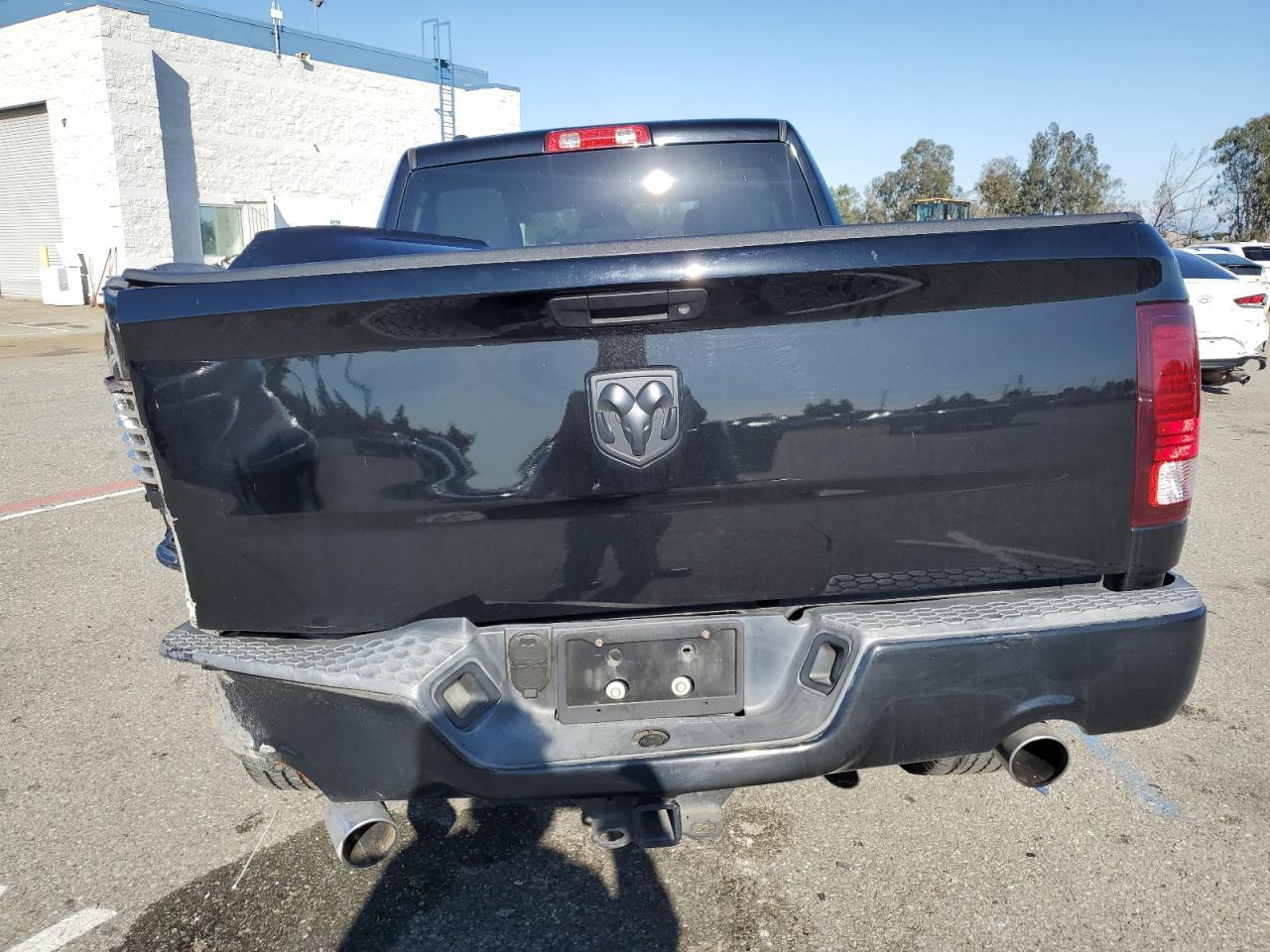 2014 RAM 1500 ST - Image 6