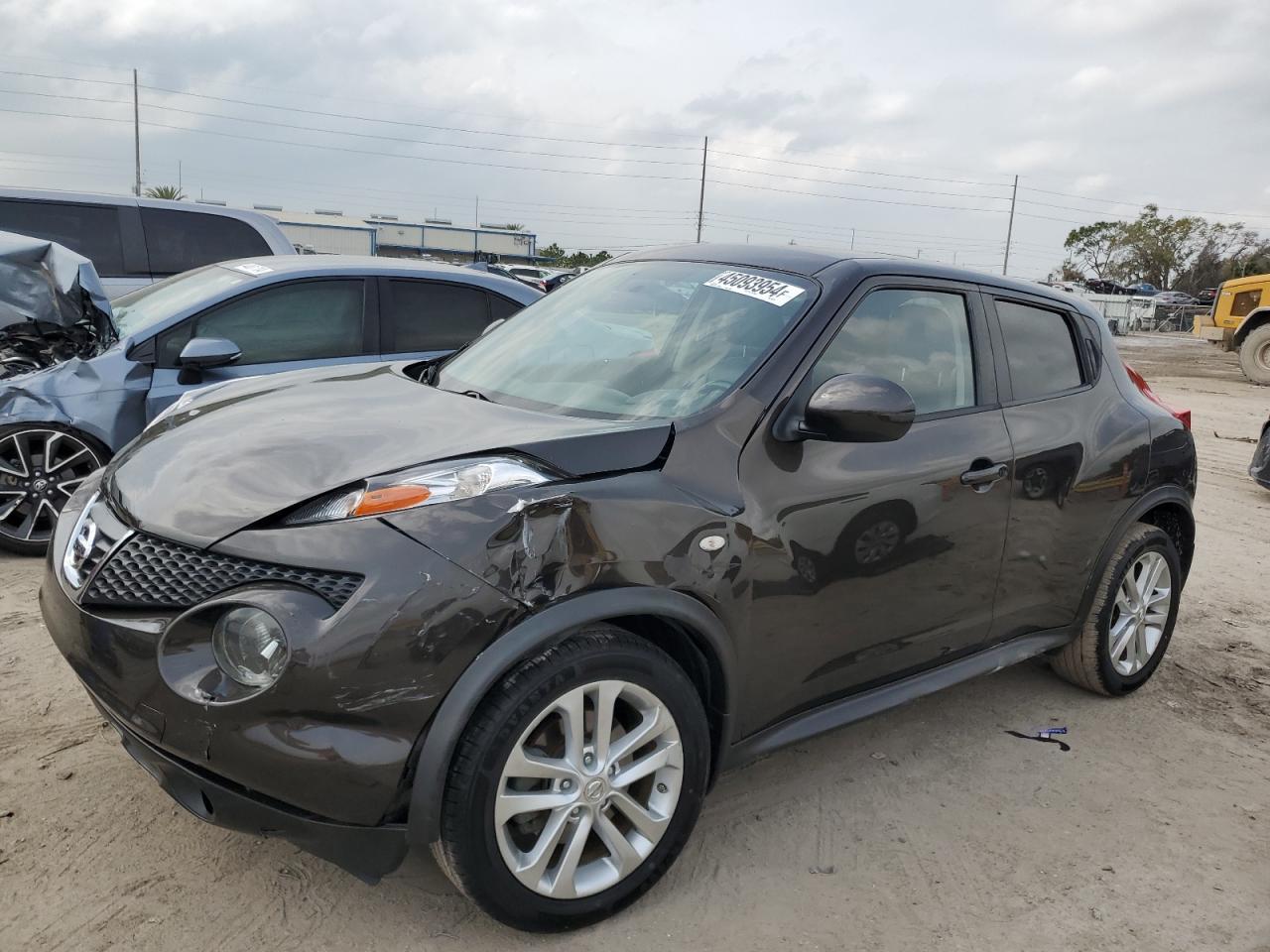 2011 NISSAN JUKE S