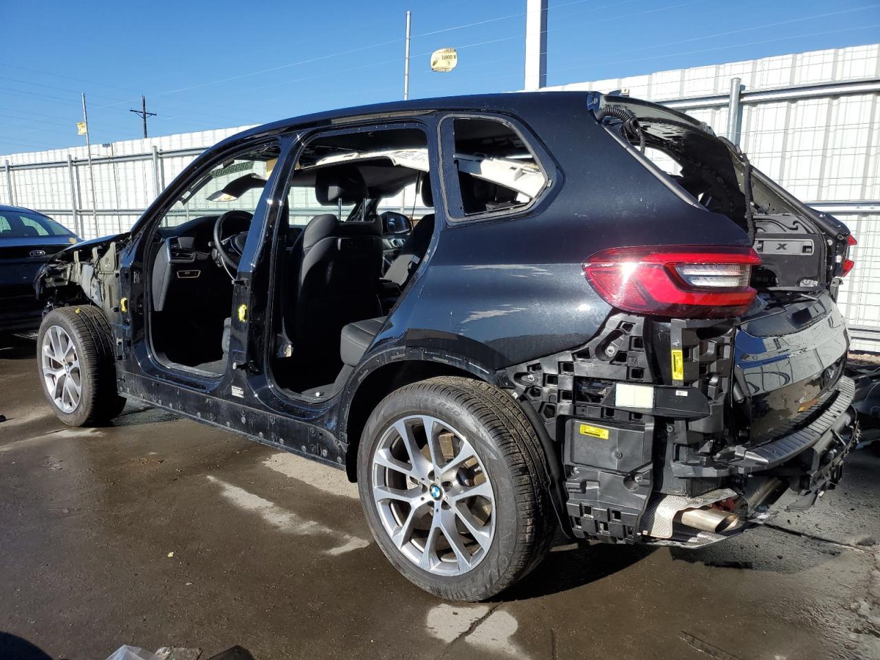 2022 BMW X5 XDRIVE4 - Image 2