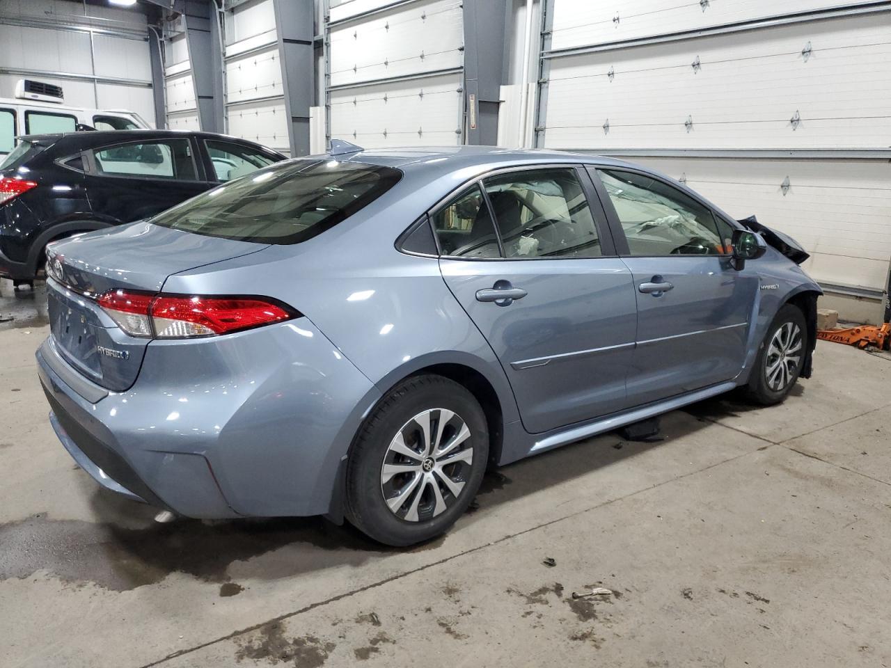 2021 TOYOTA COROLLA LE - Фото 3