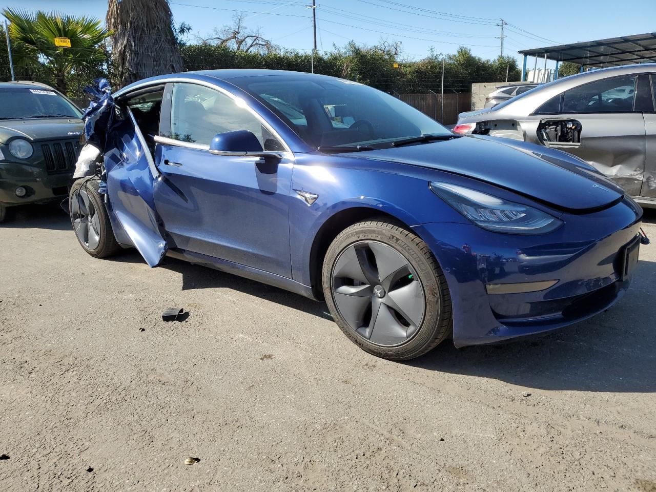 2019 TESLA MODEL 3 - Фото 4