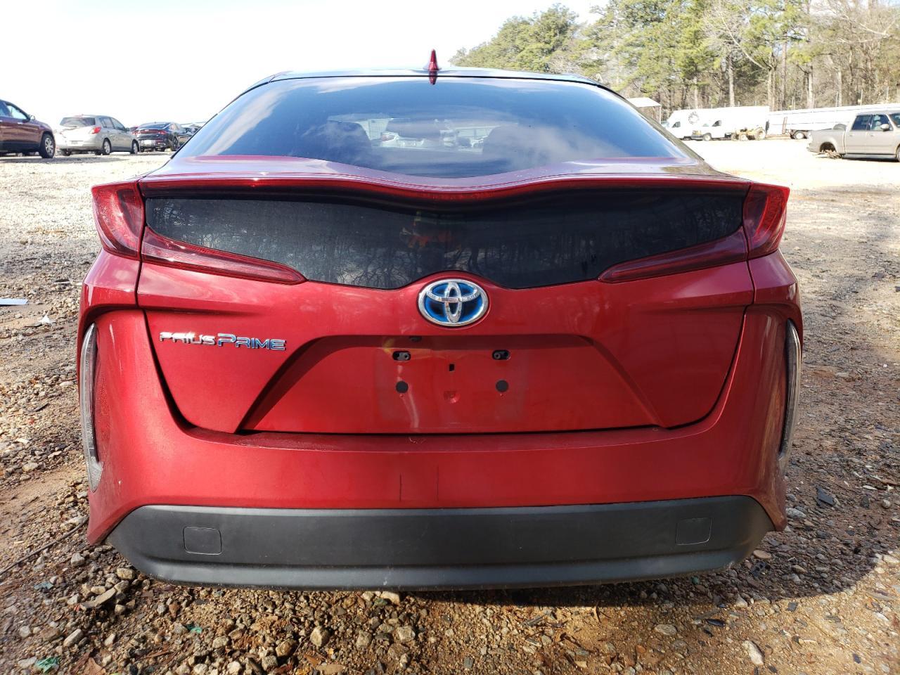 2018 TOYOTA PRIUS PRIM - Image 6