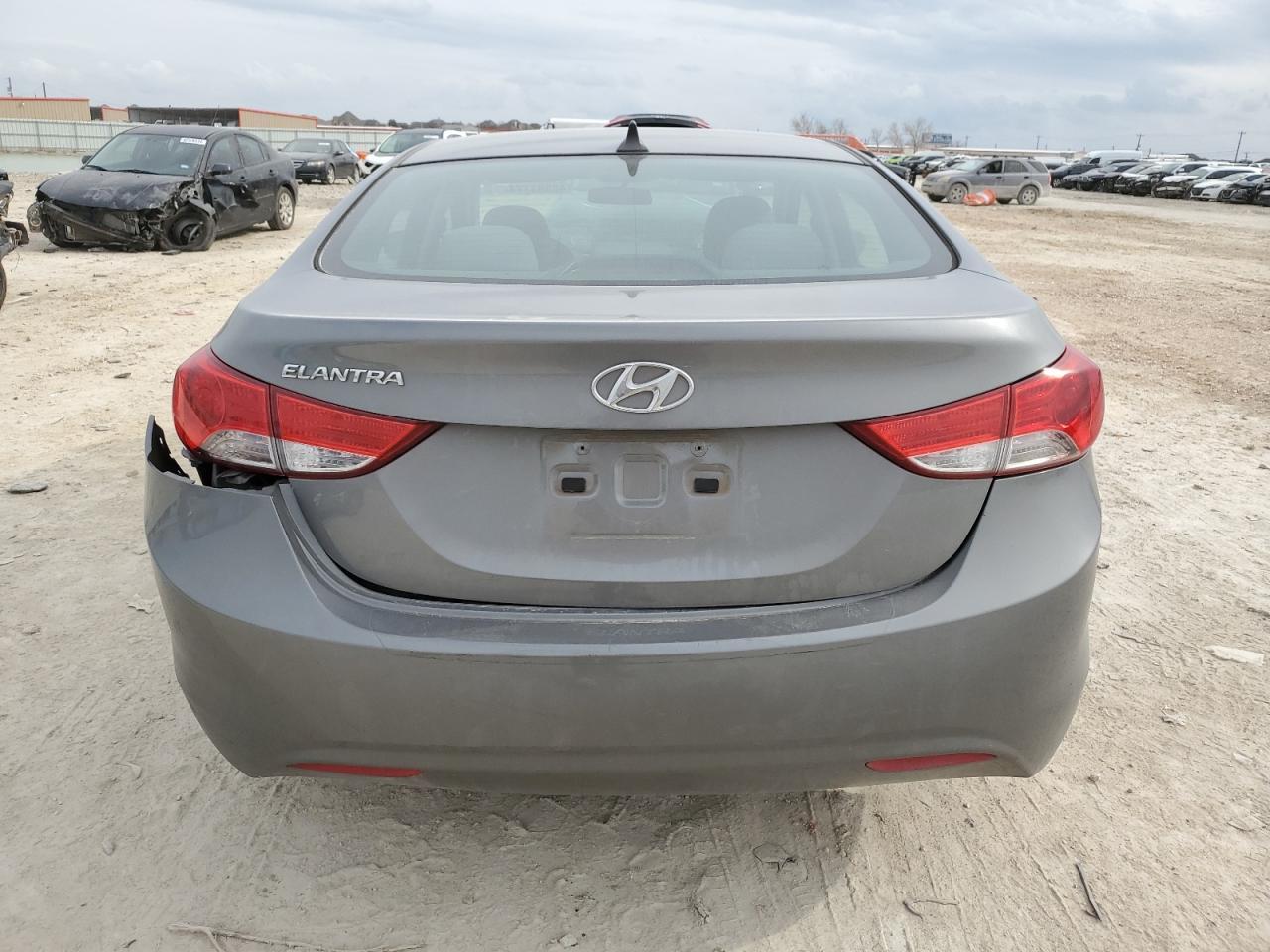 2013 HYUNDAI ELANTRA GL - Image 6