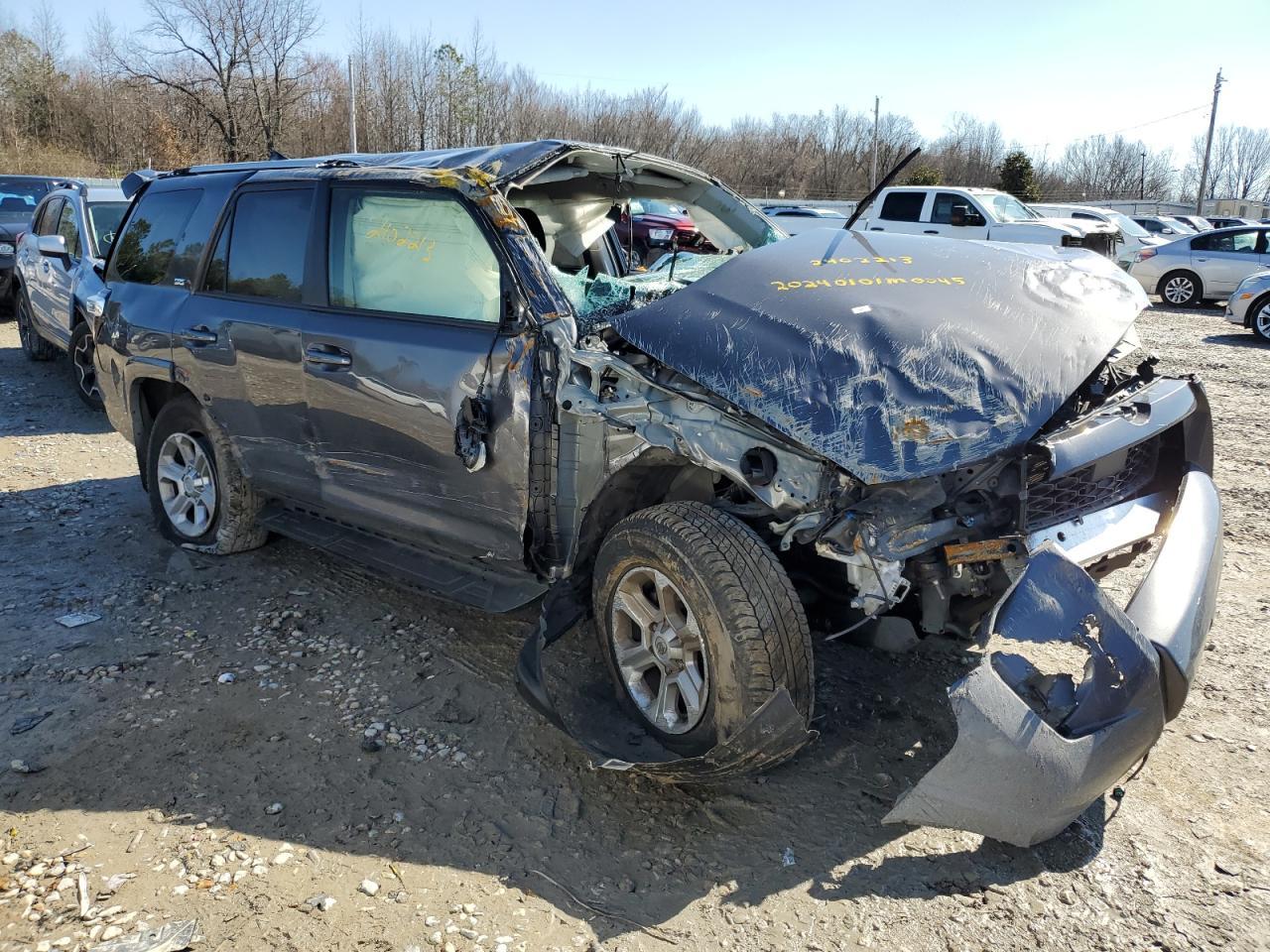 2022 TOYOTA 4RUNNER SR - Фото 4