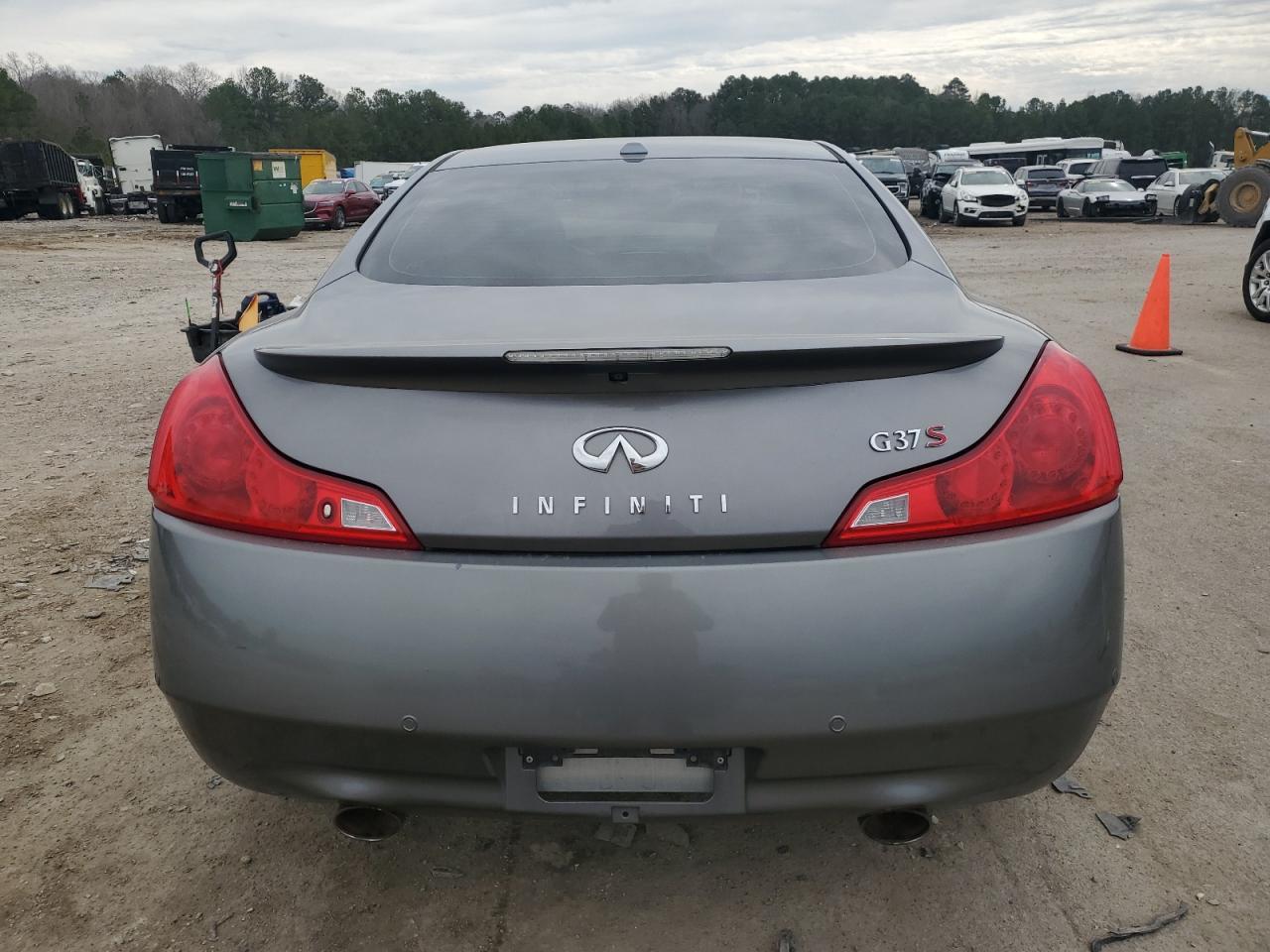 2012 INFINITI G37 BASE - Image 6