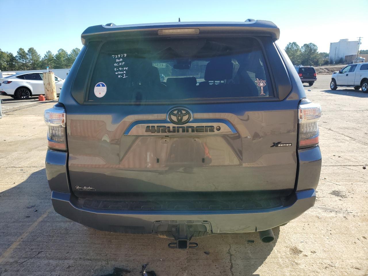 2020 TOYOTA 4RUNNER SR - Фото 6