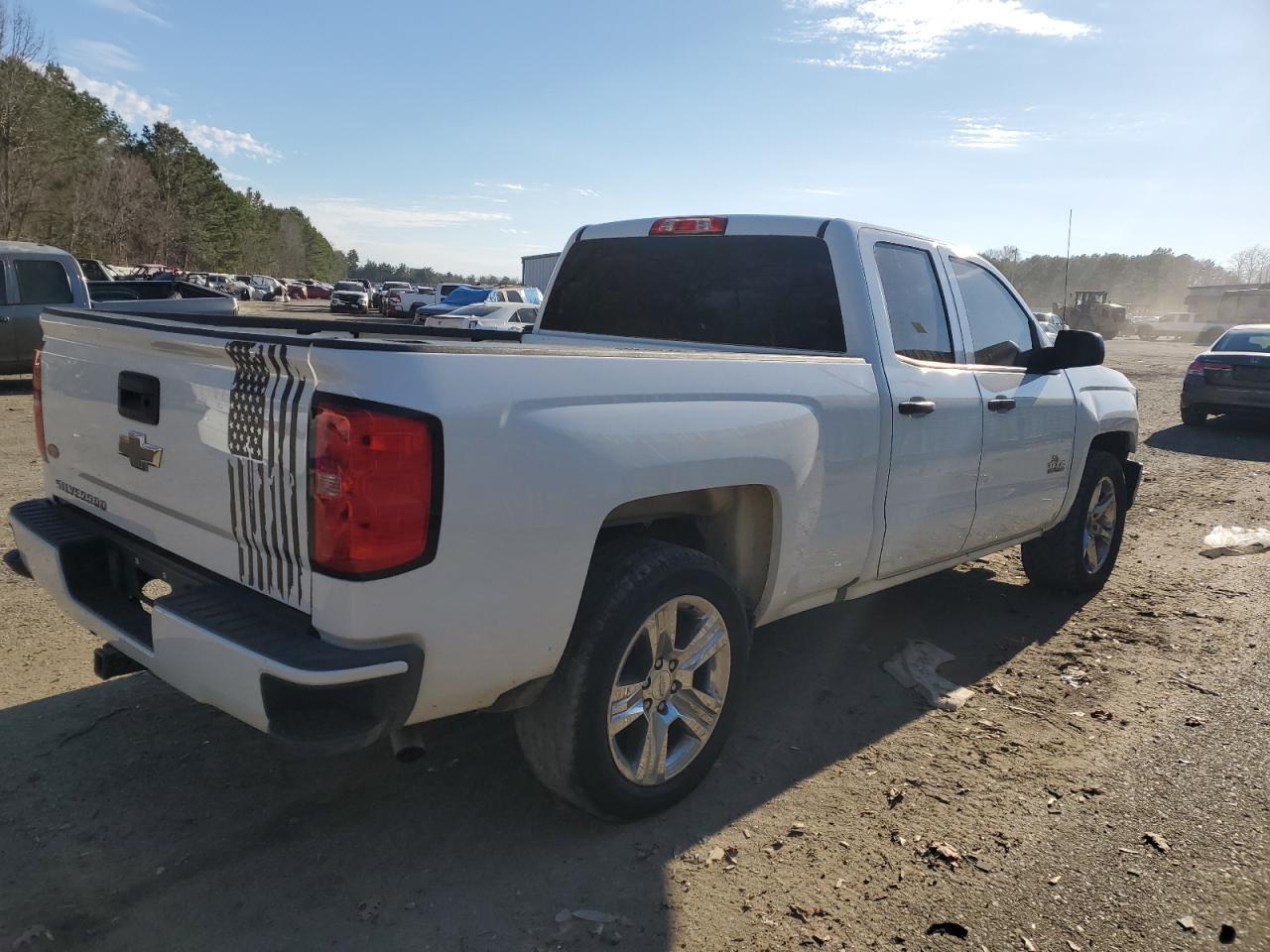 2018 CHEVROLET SILVERADO - Фото 3