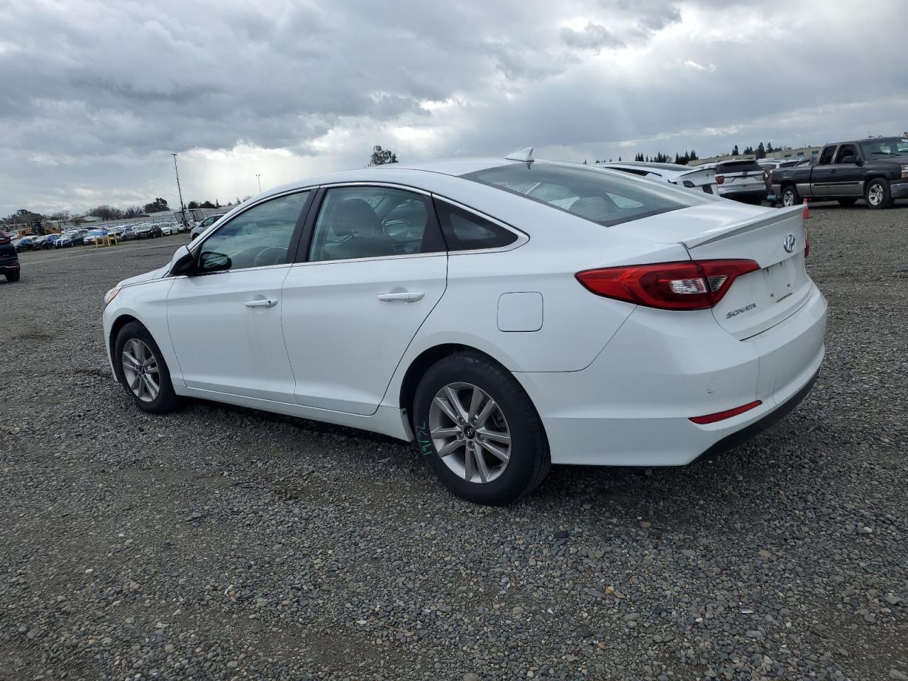 2017 HYUNDAI SONATA SE - Image 2