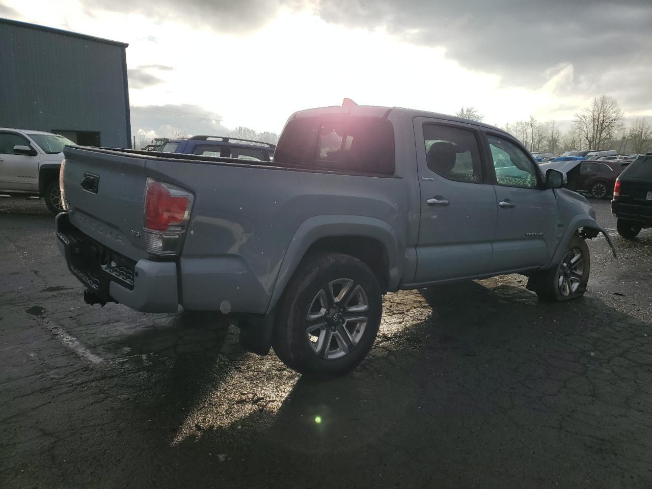 2019 TOYOTA TACOMA DOU - Фото 3