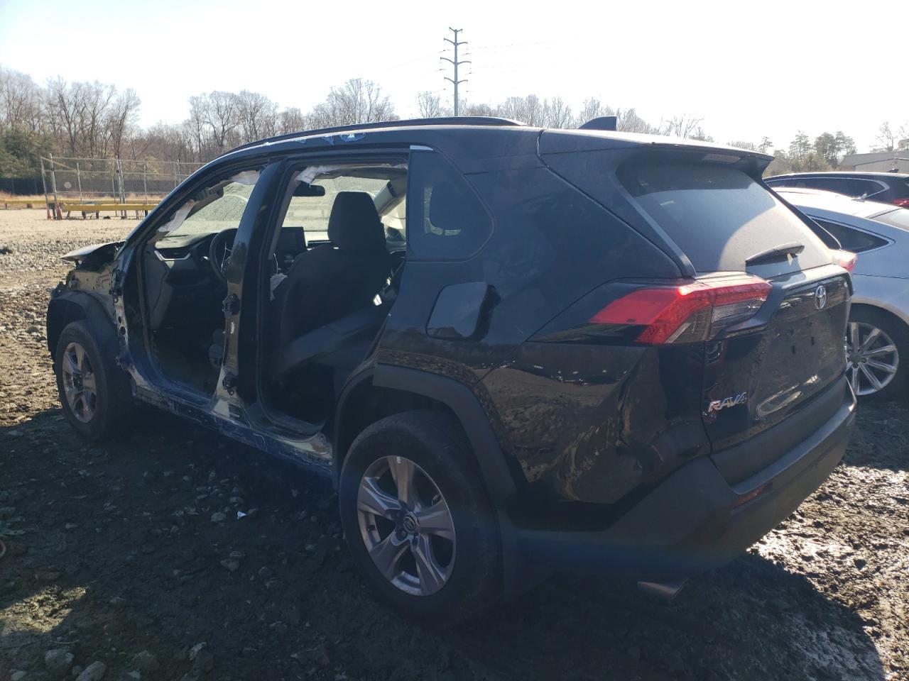 2022 TOYOTA RAV4 XLE - Image 2