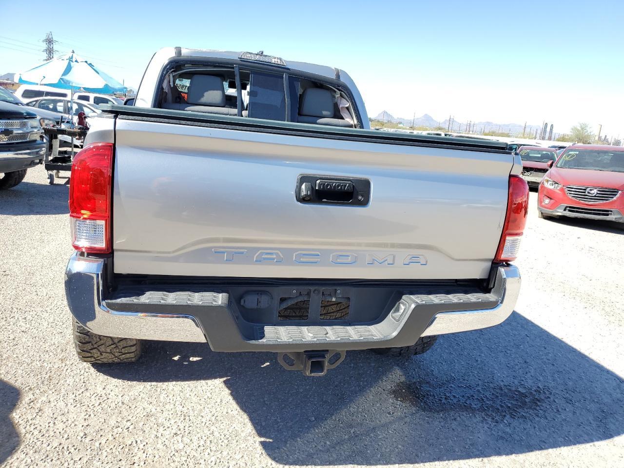 2017 TOYOTA TACOMA DOU - Фото 6