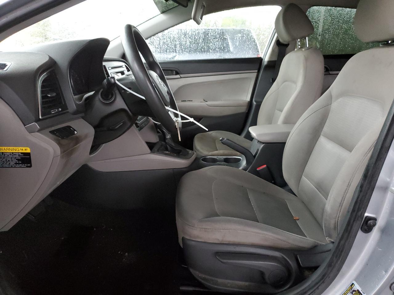 2017 HYUNDAI ELANTRA SE - Фото 7