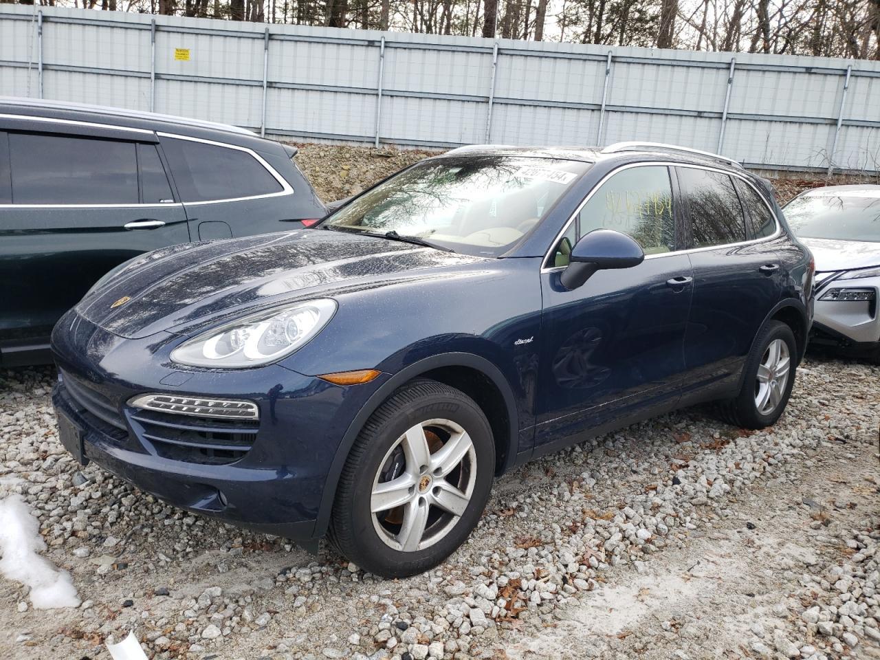 2013 PORSCHE CAYENNE car image