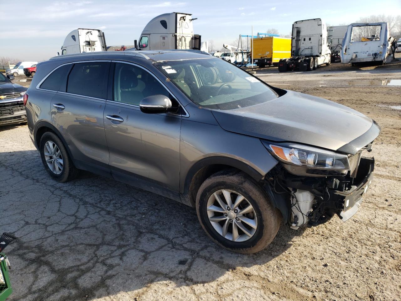 2016 KIA SORENTO LX - Image 4