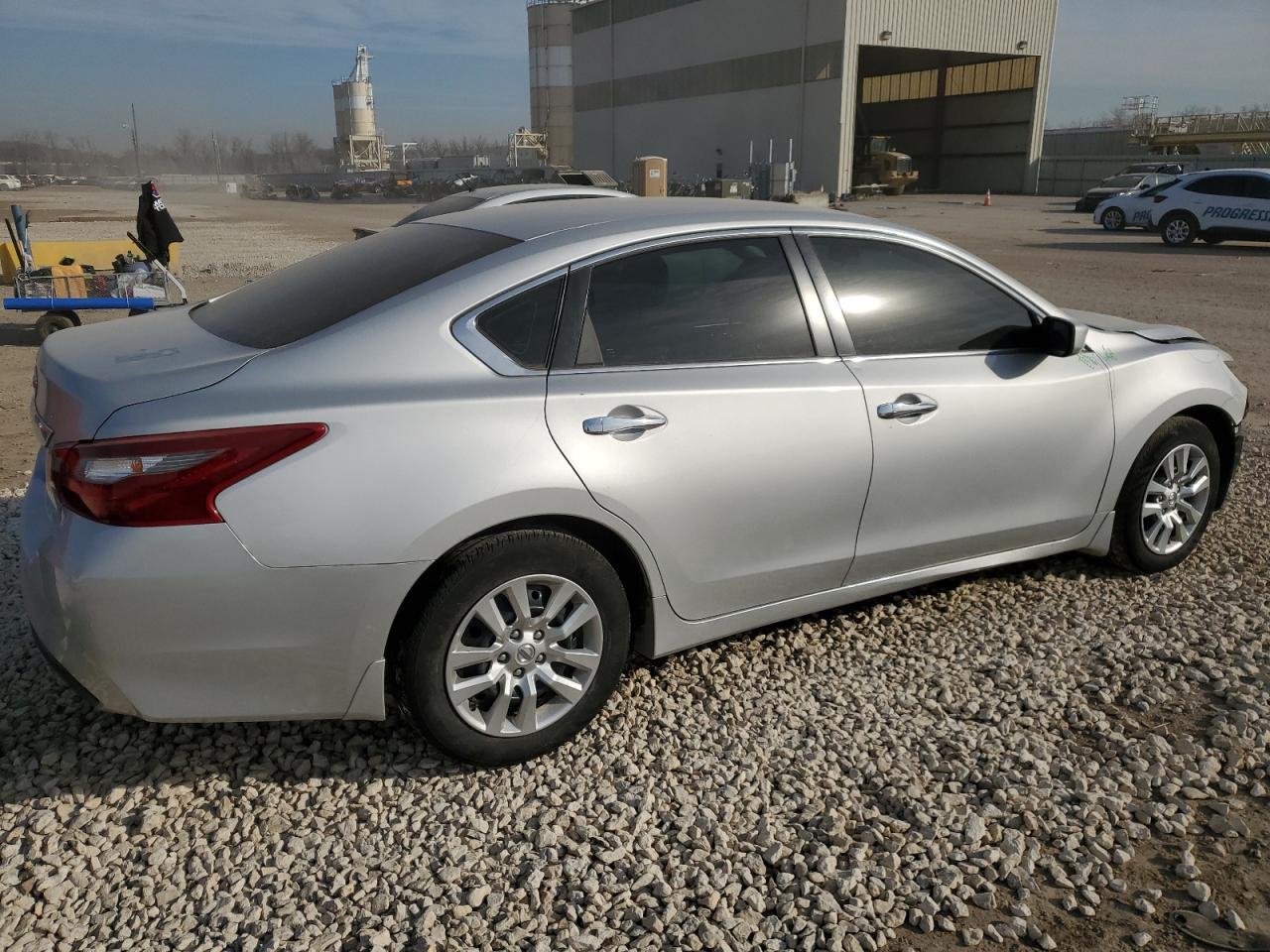 2018 NISSAN ALTIMA 2.5 - Фото 3