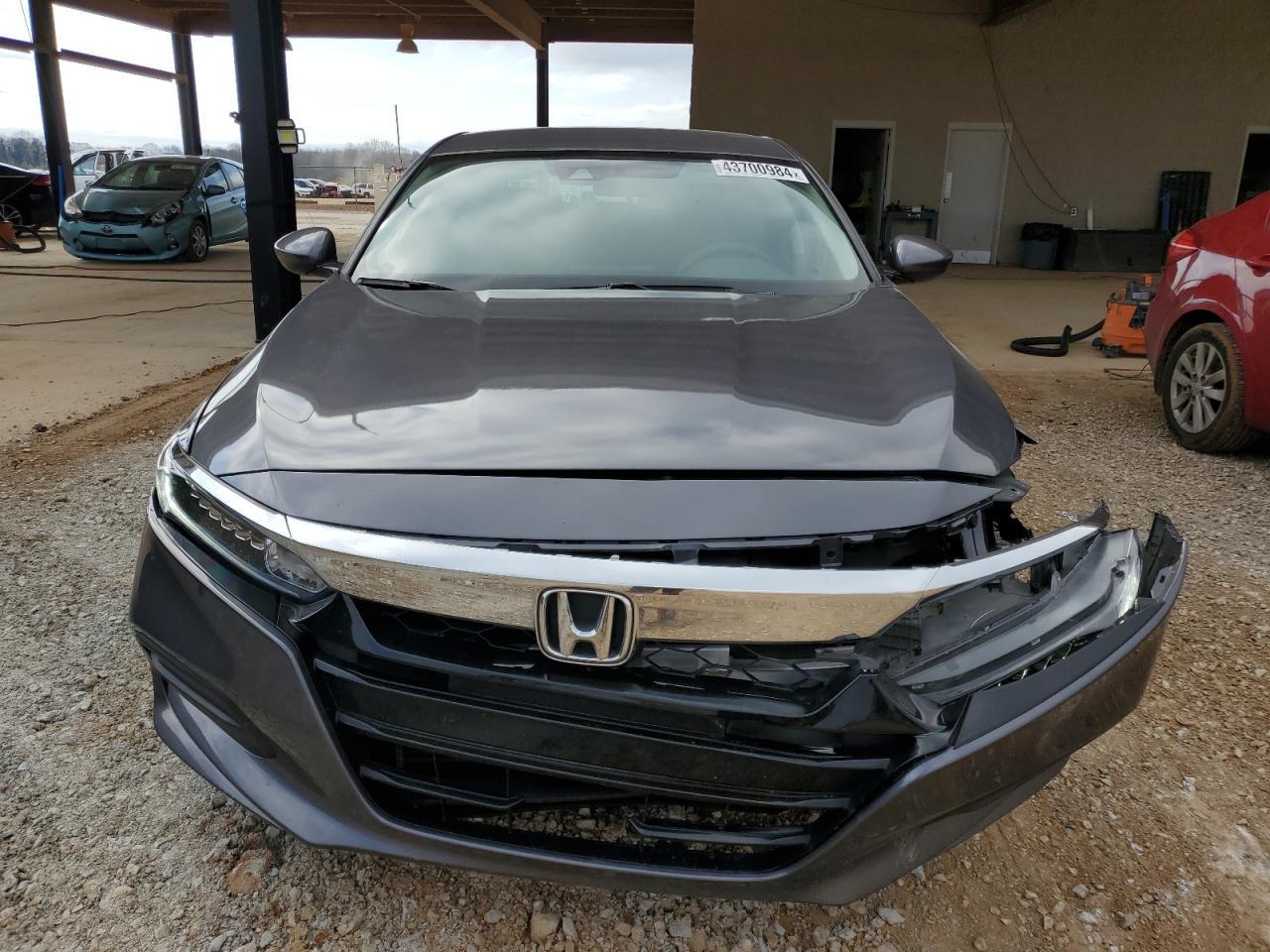 2018 HONDA ACCORD LX - Image 5