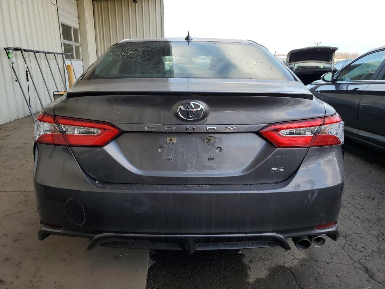 2020 TOYOTA CAMRY SE - Image 6